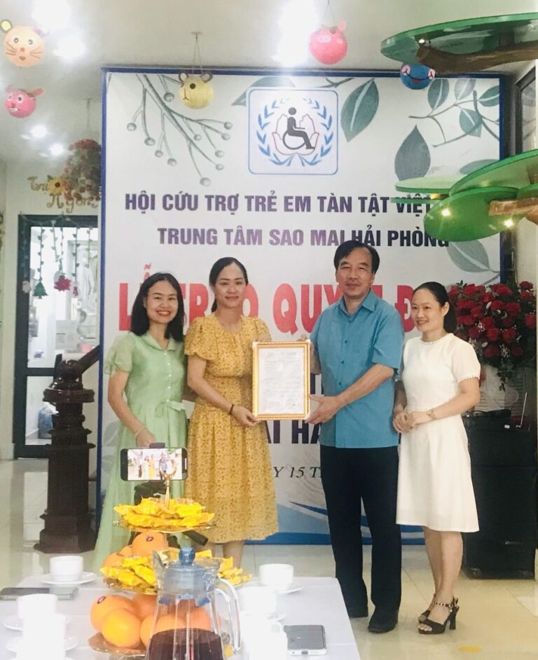 Hội CTTETT Việt Nam: trao quyết định thành lập cho Trung tâm Sao Mai Hải Phòng