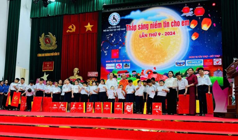 2.150.000.000 đ (Hai tỷ một trăm năm mươi triệu đồng) dành cho 1.330 cháu khuyết tật Miền Tây và ủng hộ các cháu khuyết tật có hoàn cảnh hoạn nạn do cơn bão số 3 gây ra