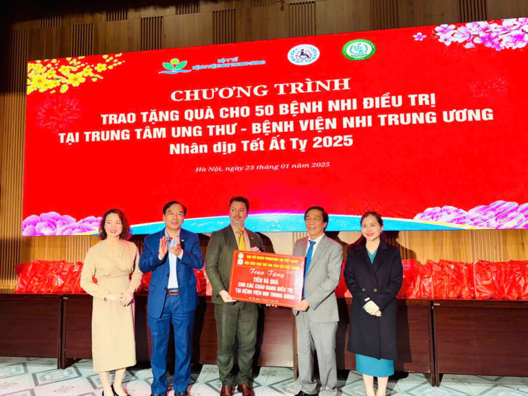 LAN TỎA YÊU THƯƠNG TỚI CÁC BỆNH NHI UNG THƯ