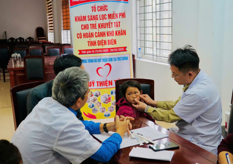 Trung tâm II tiếp tục hành trình chữa tật cho trẻ em tỉnh Điện Biên
