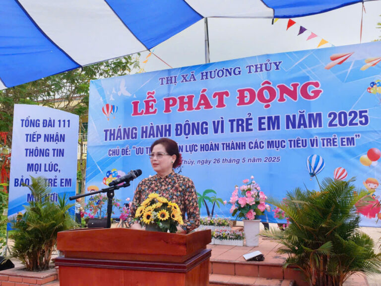 50 triệu đồng tiền mặt và 50 xuất quà “Chắp cánh ước mơ cho trẻ em khuyết tật” tại Tỉnh Thừa Thiên Huế