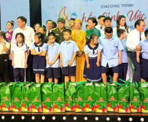 Z7069574900041 8b5a18af9400d2e549b4f23d96d9cd47