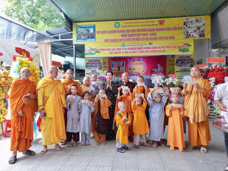 Tri ân Thượng tọa Thích Định Tánh, trụ trì Chùa Cẩm Phong, tỉnh Tây Ninh