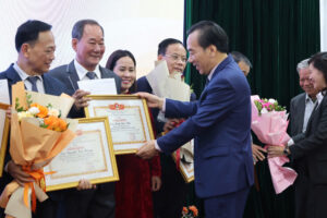 Gen H Z7366992477968 68bb4bc696873e943e4ea9b359e94f4b