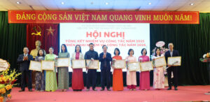 Z7332321385197 B0a0c497a70bff55b3bc9d62f15240a7