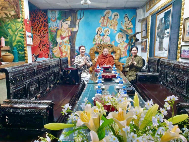 Dự và chúc mừng sinh nhật Hòa thượng Thích Thiện Tâm, Phó Chủ tịch Hội đồng Trị sự Giáo hội Phật giáo Việt Nam, Phó Chủ tịch Hội Cứu trợ trẻ em tàn tật Việt Nam, Trụ trì Chùa Phổ Minh.