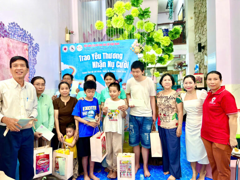 “Trao yêu thương – Nhận nụ cười”